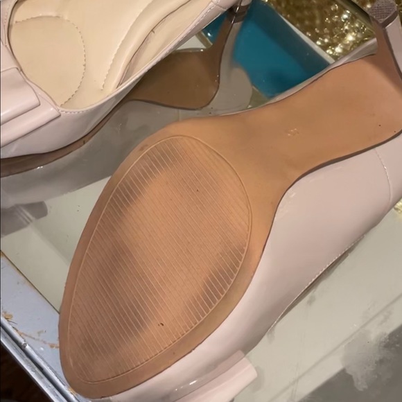 Shoes - Picture 4 of 5